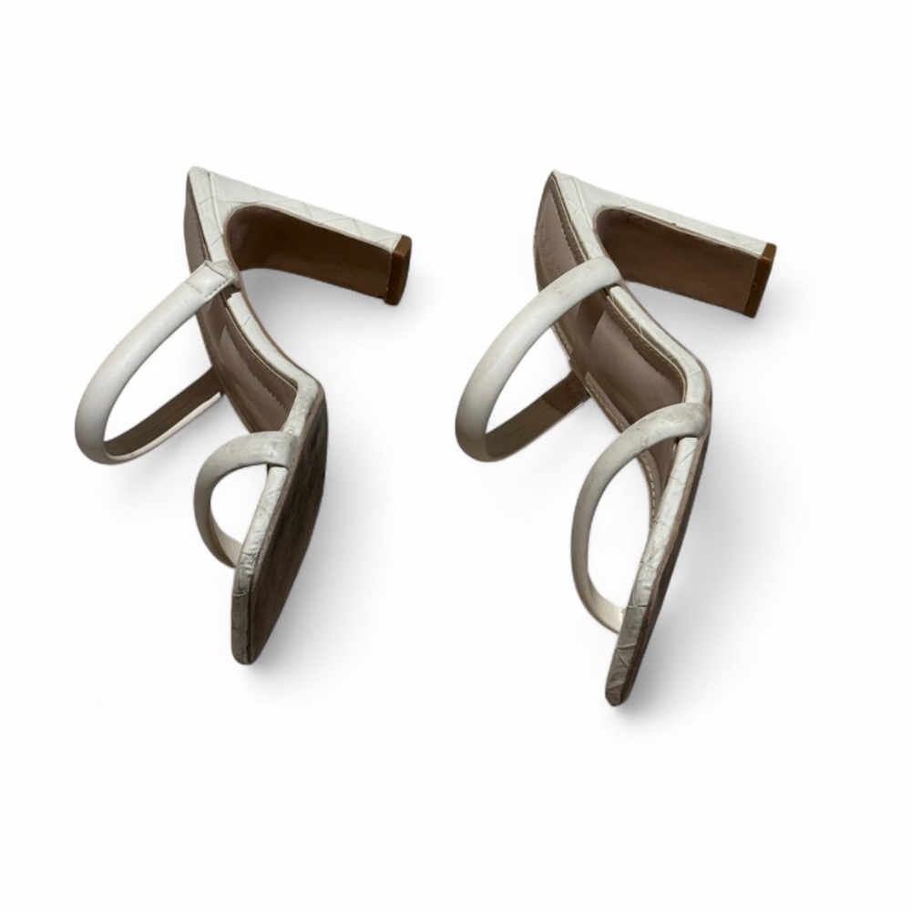 Coutgo - Elegant Cream Heeled Sandals - Picture 3 of 5